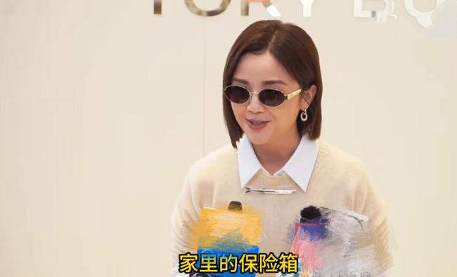蔡卓妍曝老公求婚过程 搞笑又感动