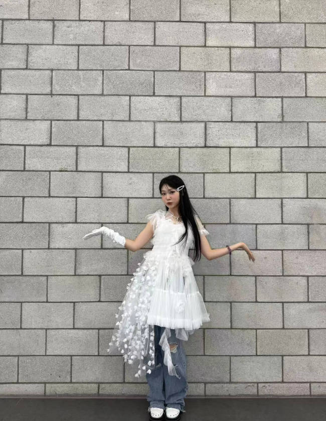 小沈阳女儿回应出道！此前因专辑售卖遇冷引热议