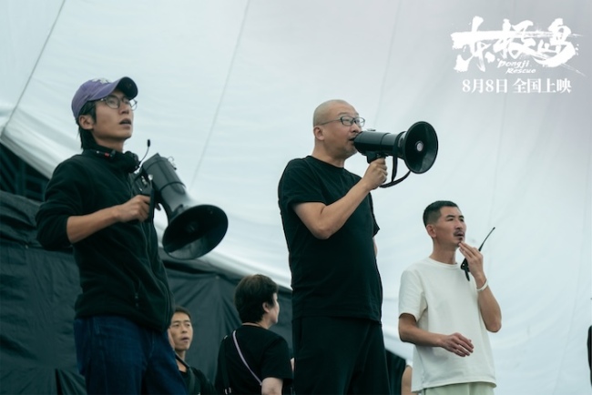 电影《东极岛》发布“让全世界知道”创作特辑 导演管虎、费振翔六年筹备、带剧组上岛下海 只为让世界看到国人大义和血性!