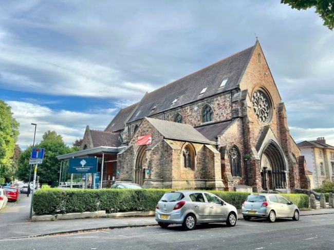 劝退：在读学生最不建议你入读的两所英国大学，问就是别来！