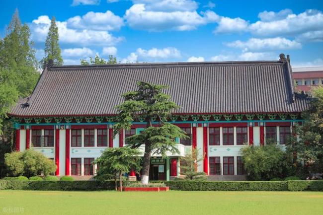 张雪峰488分上郑州大学，黑龙江考生389分捡漏郑大