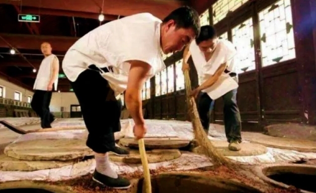 地缸,成就汾酒“净界”丨守艺千年
