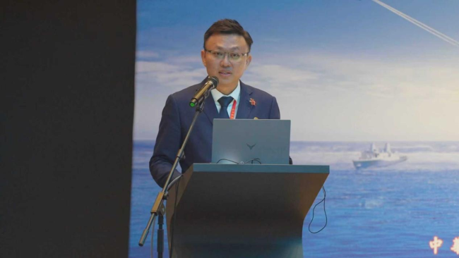 （中华白酒酒业有限公司董事局主席兼CEO罗顺宝）