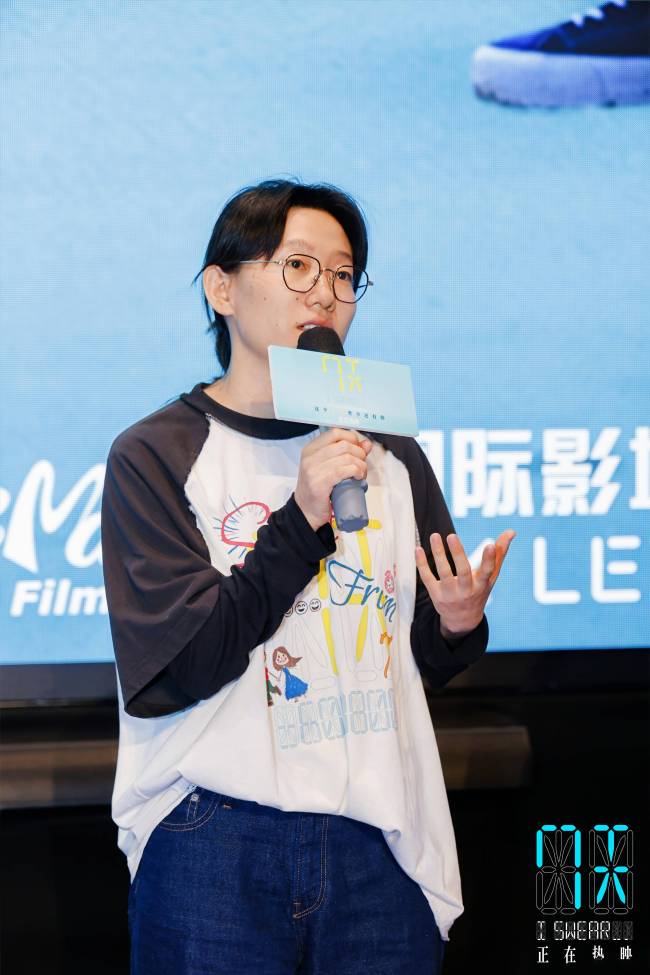 《7天》青岛路演感动全场,蒋奇明张艺凡诠释“七年一生”爱情寓言