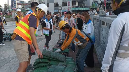 樺加沙襲港│風暴來臨見威力 各部門齊齊做好防災應急準備