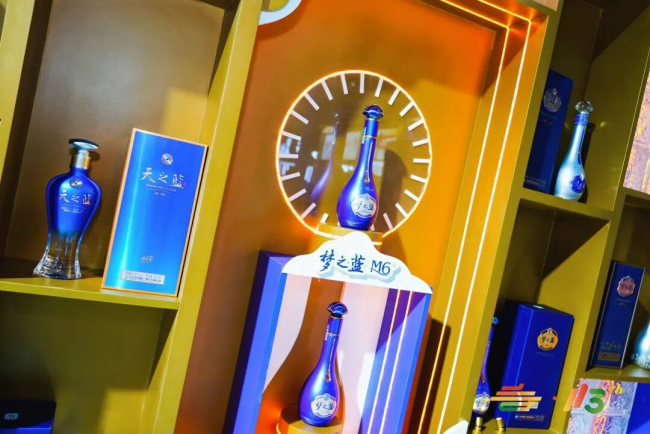 “绵柔浪潮”涌动金陵,洋河尽显2025秋糖东道主待客之道
