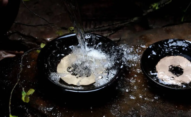 拆解百亿武汉白酒市场:2025年动销下滑15%,省酒稳价保利缩量,光瓶酒逆势上扬,二三线酱酒失声