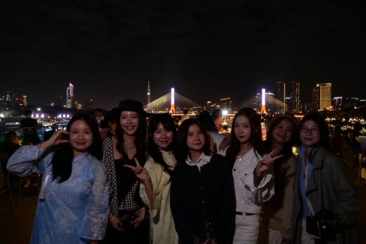 夜晚合照.jpg