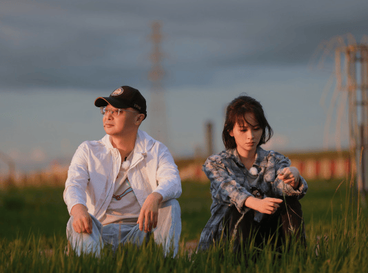 邓莎回应隐晦官宣离婚 坦言若没有孩子婚姻会更短