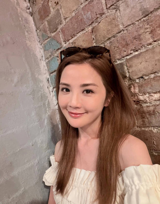 蔡卓妍透露已带男友见家长 妈妈认为男友出奇地ok