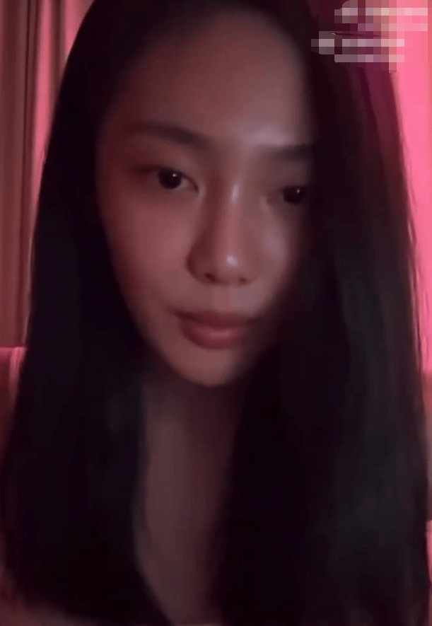 宁艺卓回应直播被说素颜好丑：那又咋了我就长这样