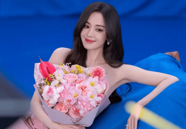 后援会辟谣娜扎张云龙感情现状传闻：假！ 