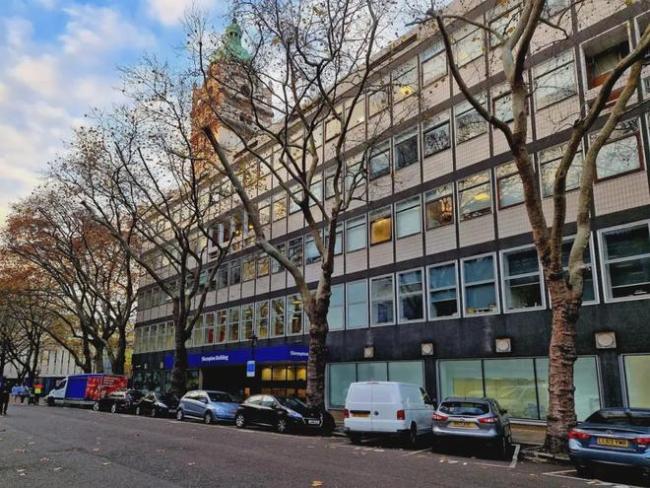 国内有钱人为什么都喜欢送孩子去英国留学？