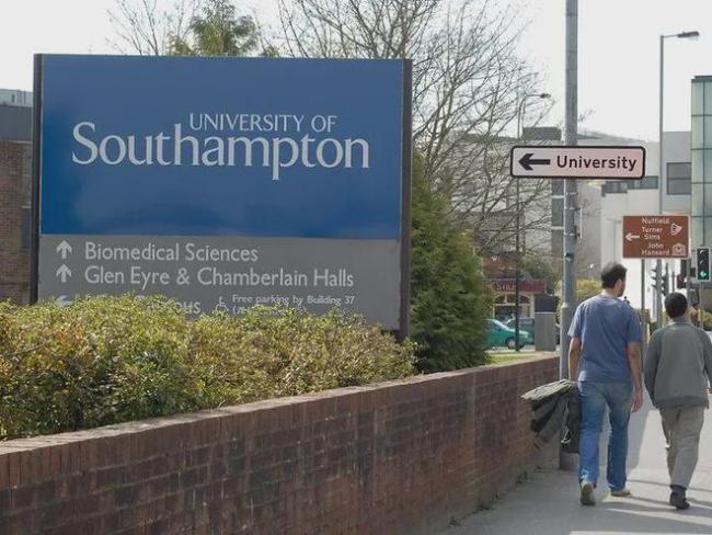 国内这边骂水硕最多的几所英国大学!