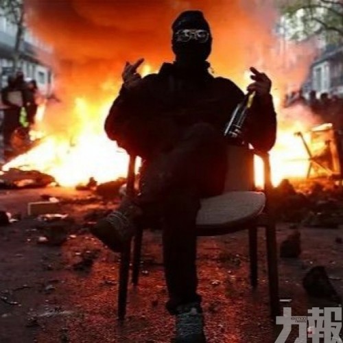 學生抗爭揭開財政僵局