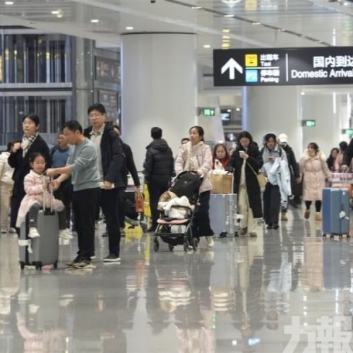 入境外國人逾七成免簽