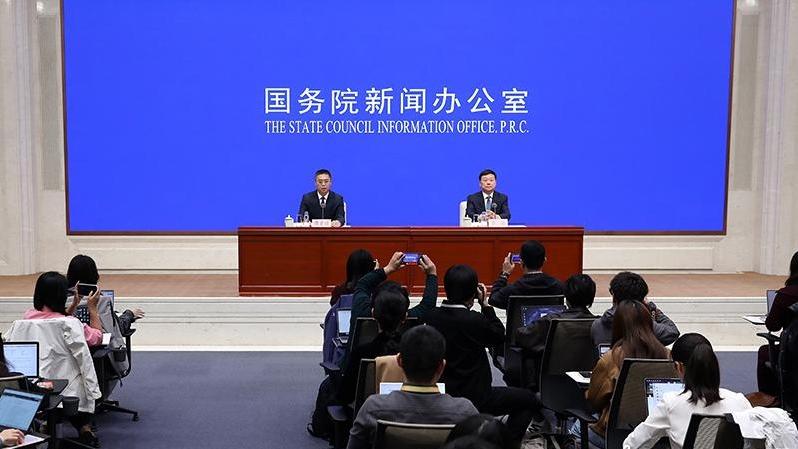 中国碳排放权交易市场成交量突破10亿吨