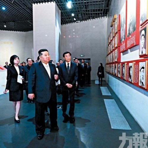 王滬寧陪同 紀念抗美援朝