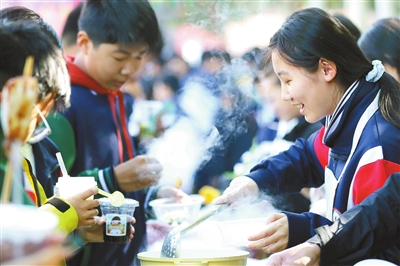 烟火里的青春滋味